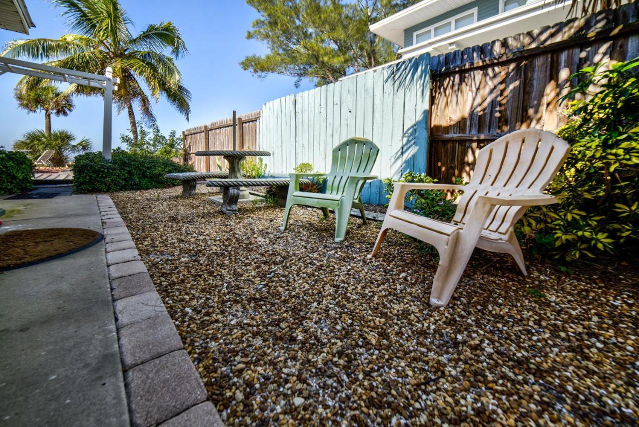 Sun N Fun Beachfront Vacation Rentals インディアン・ショアーズ エクステリア 写真